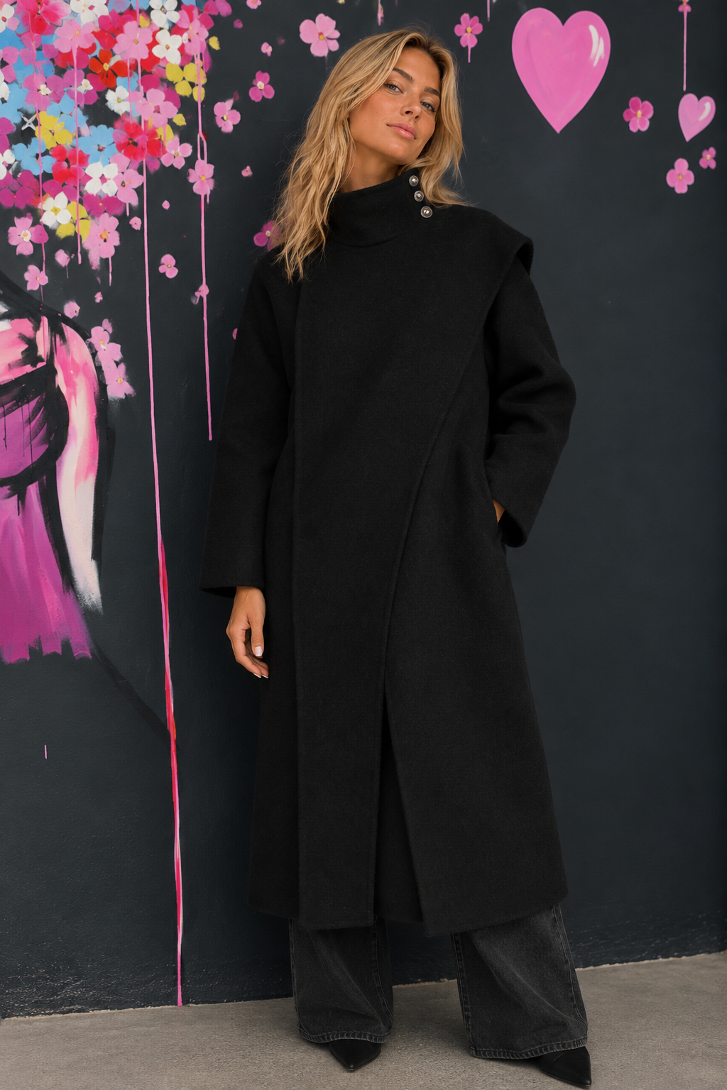 Cappotto lungo in lana con collo asimmetrico fronte Abrigo largo con cuello asimétrico - Imagen 1