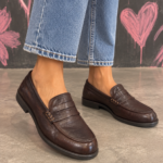 Mocasín de piel