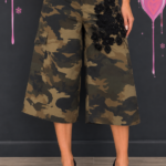 Bermuda camouflage avec application bijou