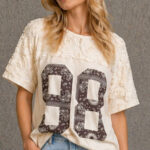 T-Shirt mit modernem, vielseitigem Design.