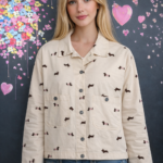 Chaqueta de diseño femenino y original.