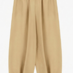 Trousers with a versatile contemporary fit.