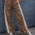 Pantalón de corte contemporáneo y versátil.