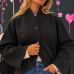 Schwarze Fransenjacke